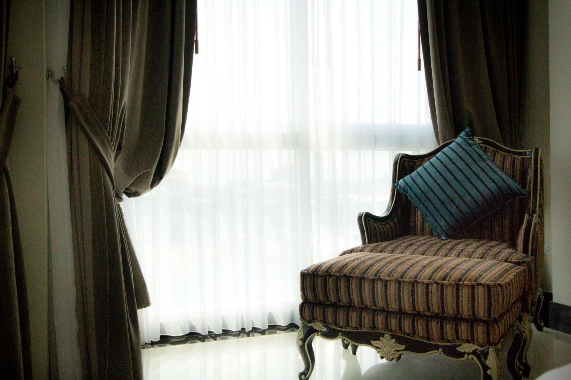 Hotel Lk Royal Wing 3*