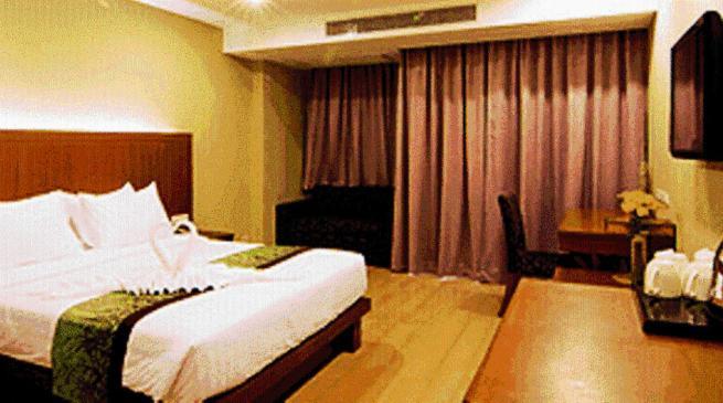 Hotel The 