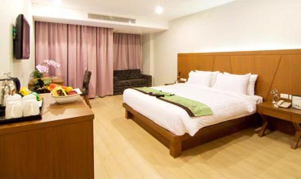 Hotel The 