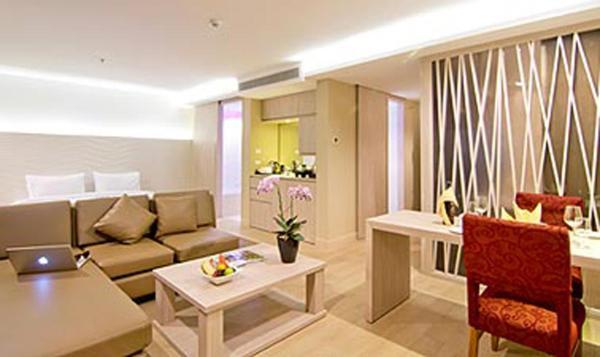 Hotel The 
