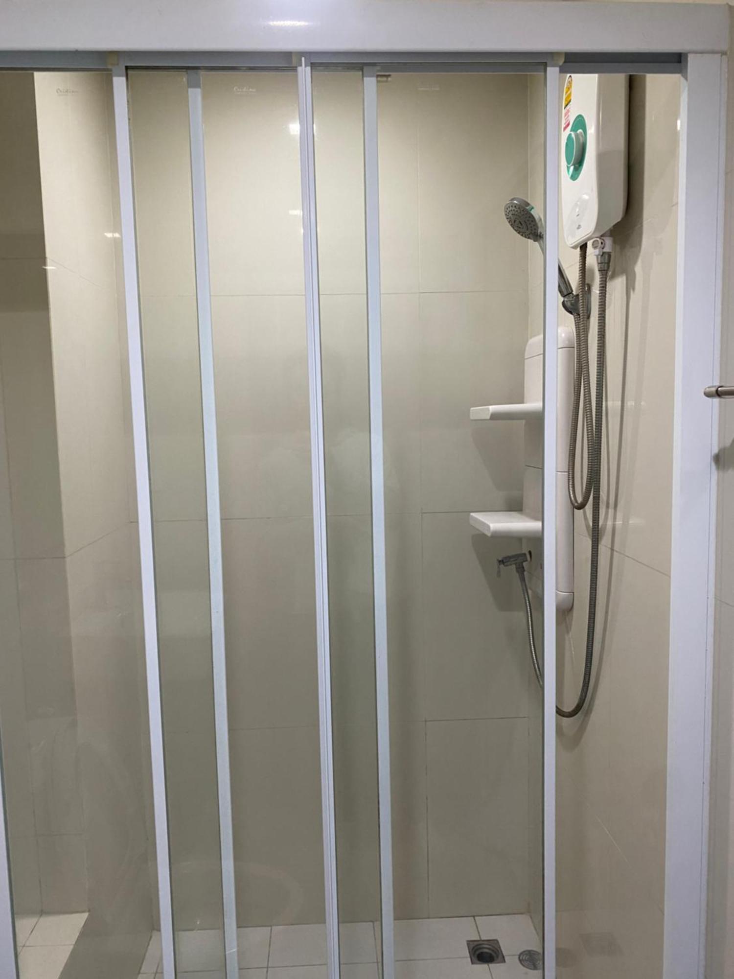 Apartment The Base Pattaya: Beachfront Near Shopping *