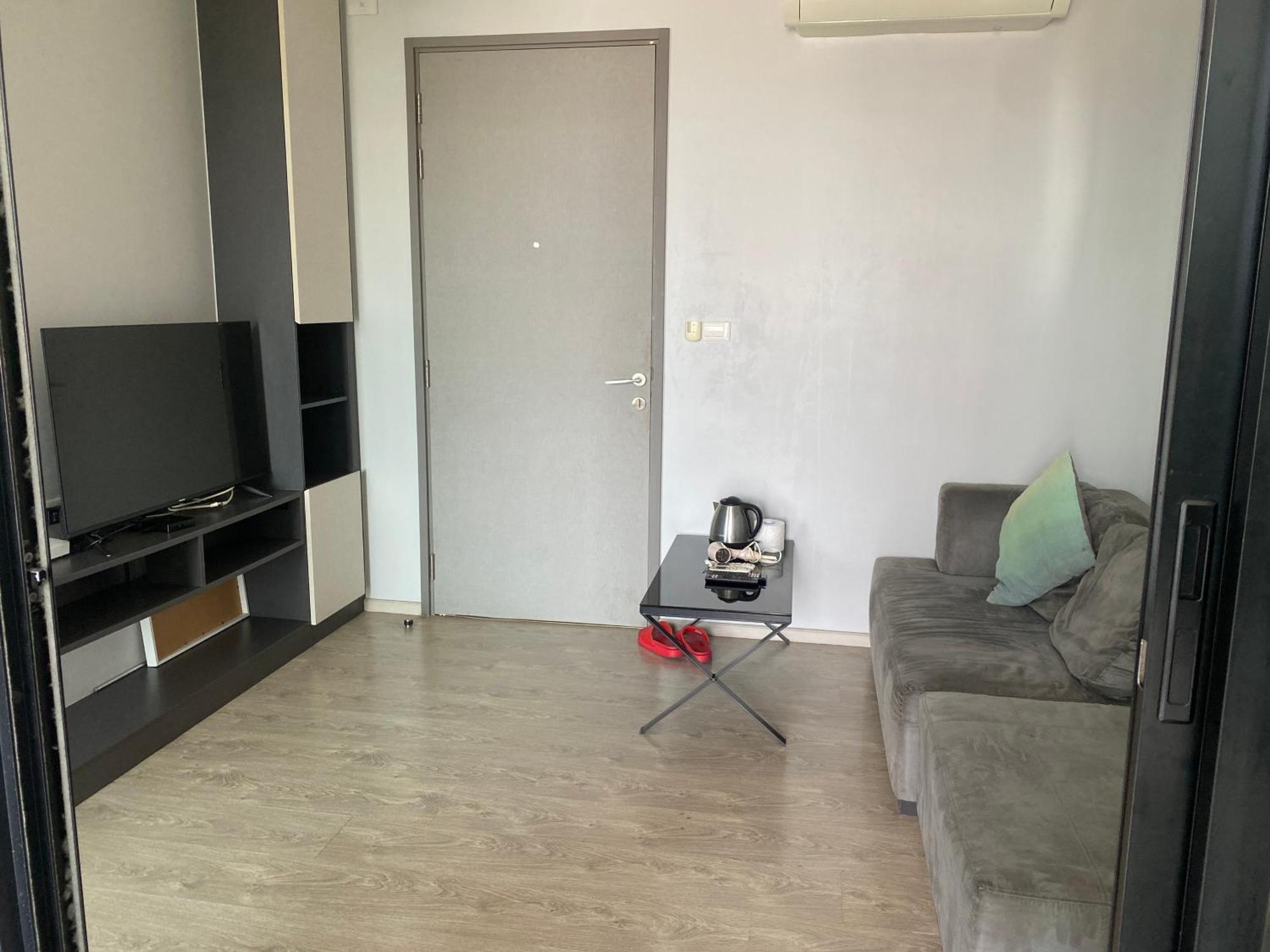 Apartment The Base Festival 芭提雅市中心海滩近购物中心步行街的一卧室公寓 Pattaya