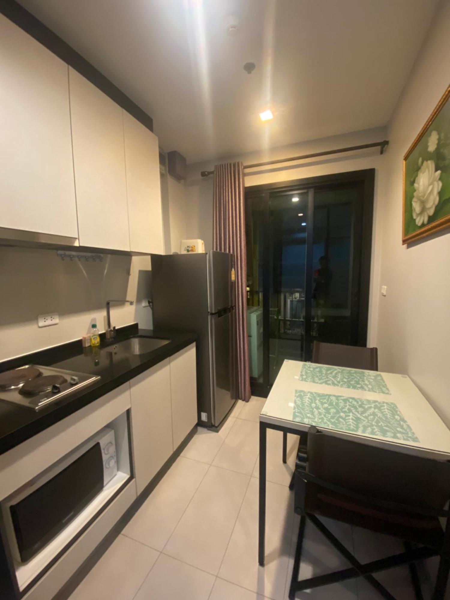 Apartment The Base Pattaya: Beachfront Near Shopping Pattaya