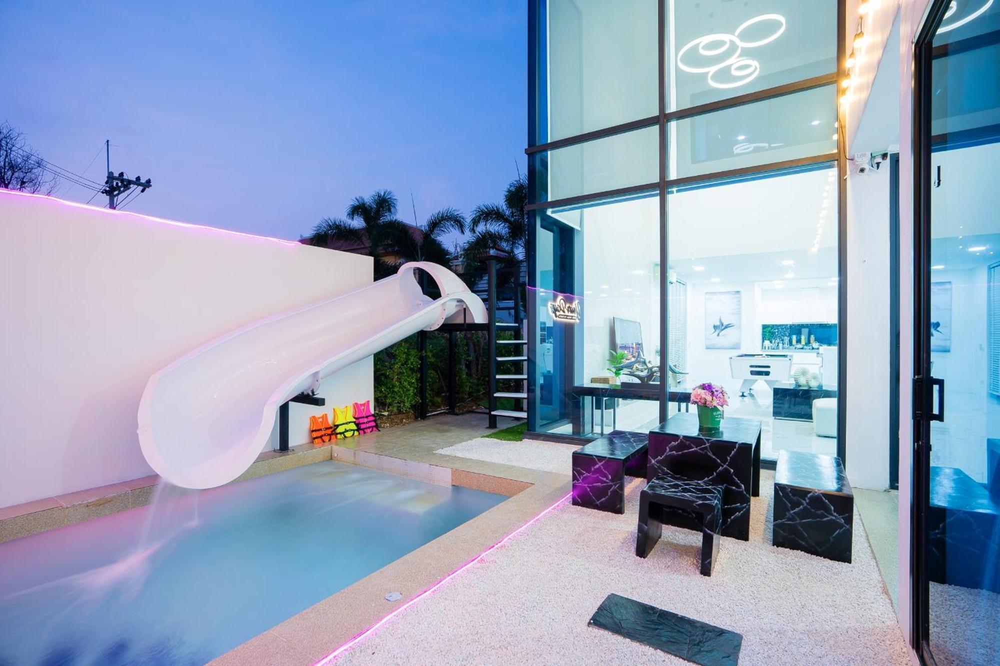 Your Days Pool Pattaya