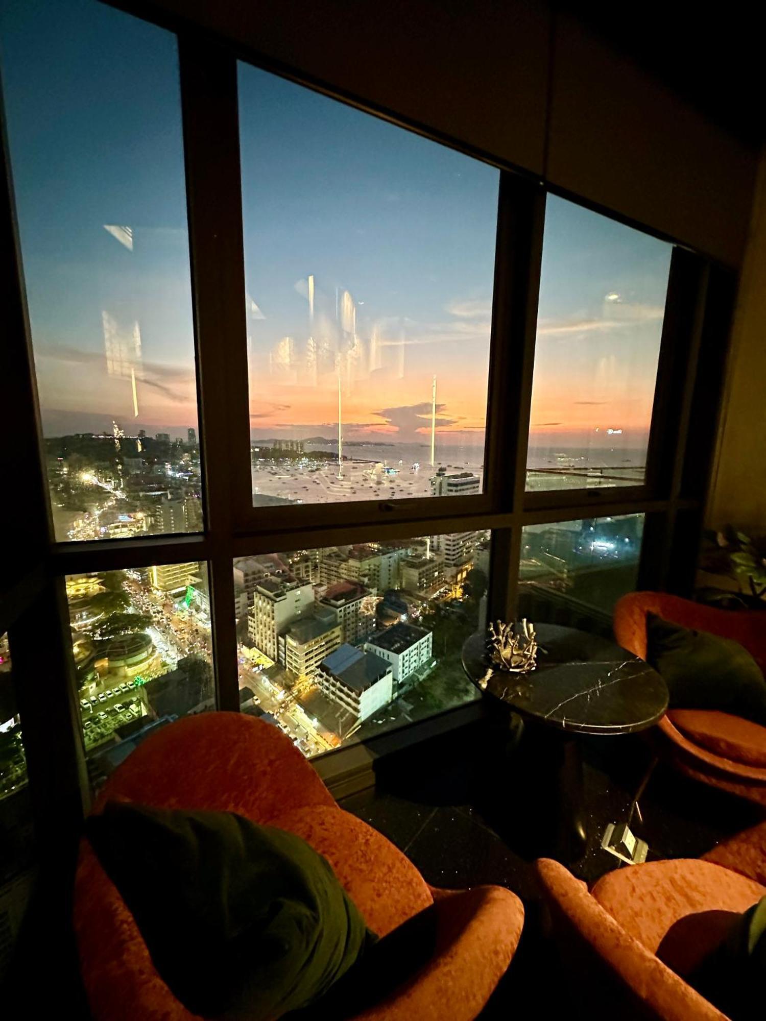 Apartamento Edge Cozy Vacation Infinite Sky Pool Pattaya