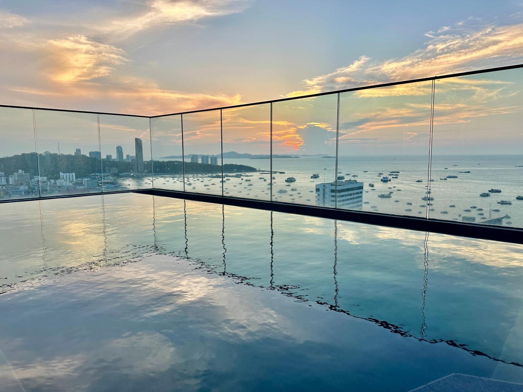 Pangsapuri Edge Cozy Vacation Infinite Sky Pool *