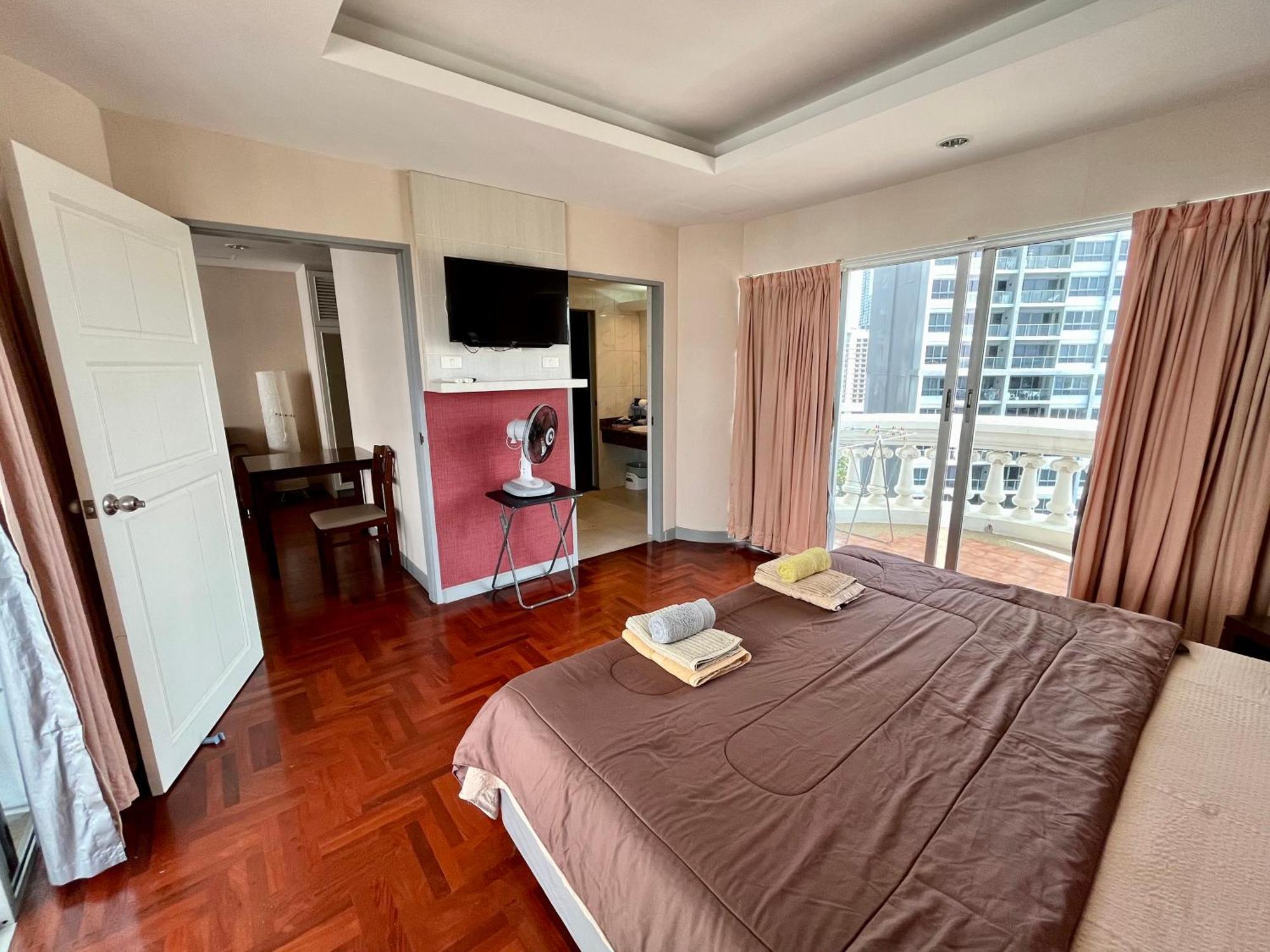 Sky Apartment *