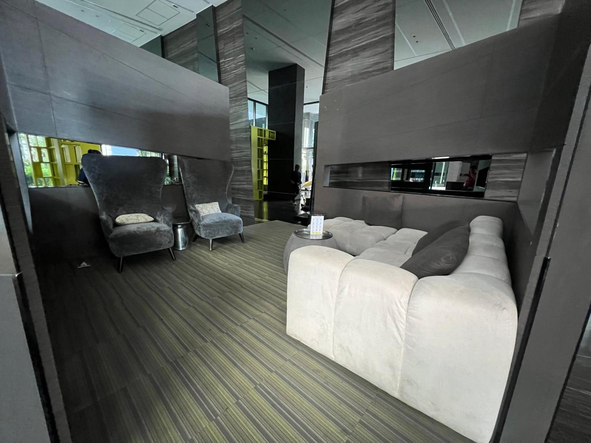 秘狗公寓the Base Apartment