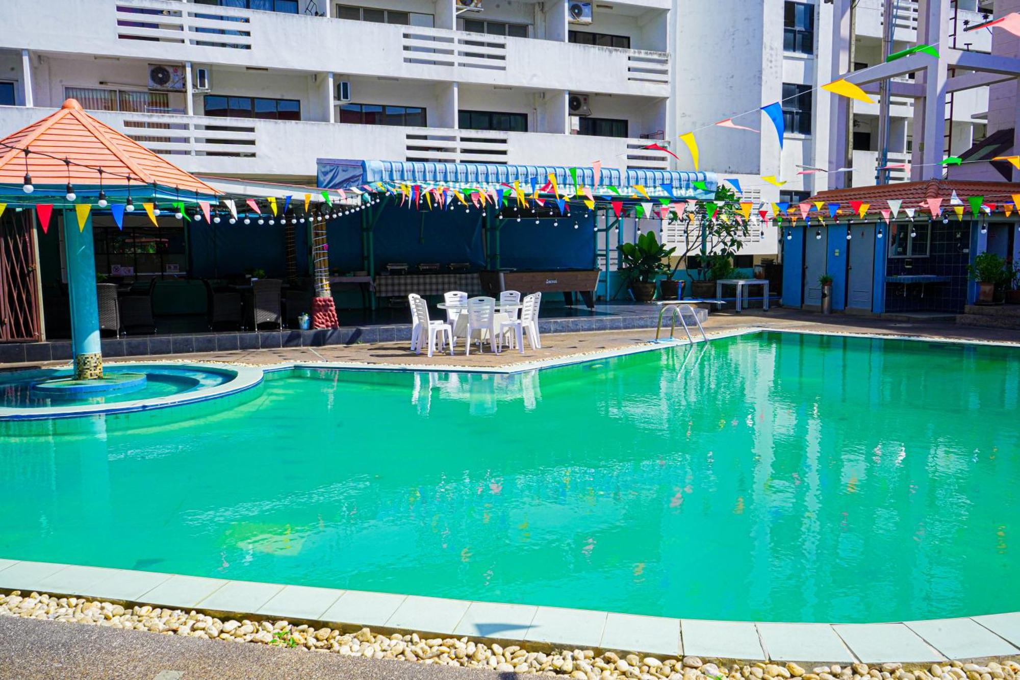 Marine Paradise Encore