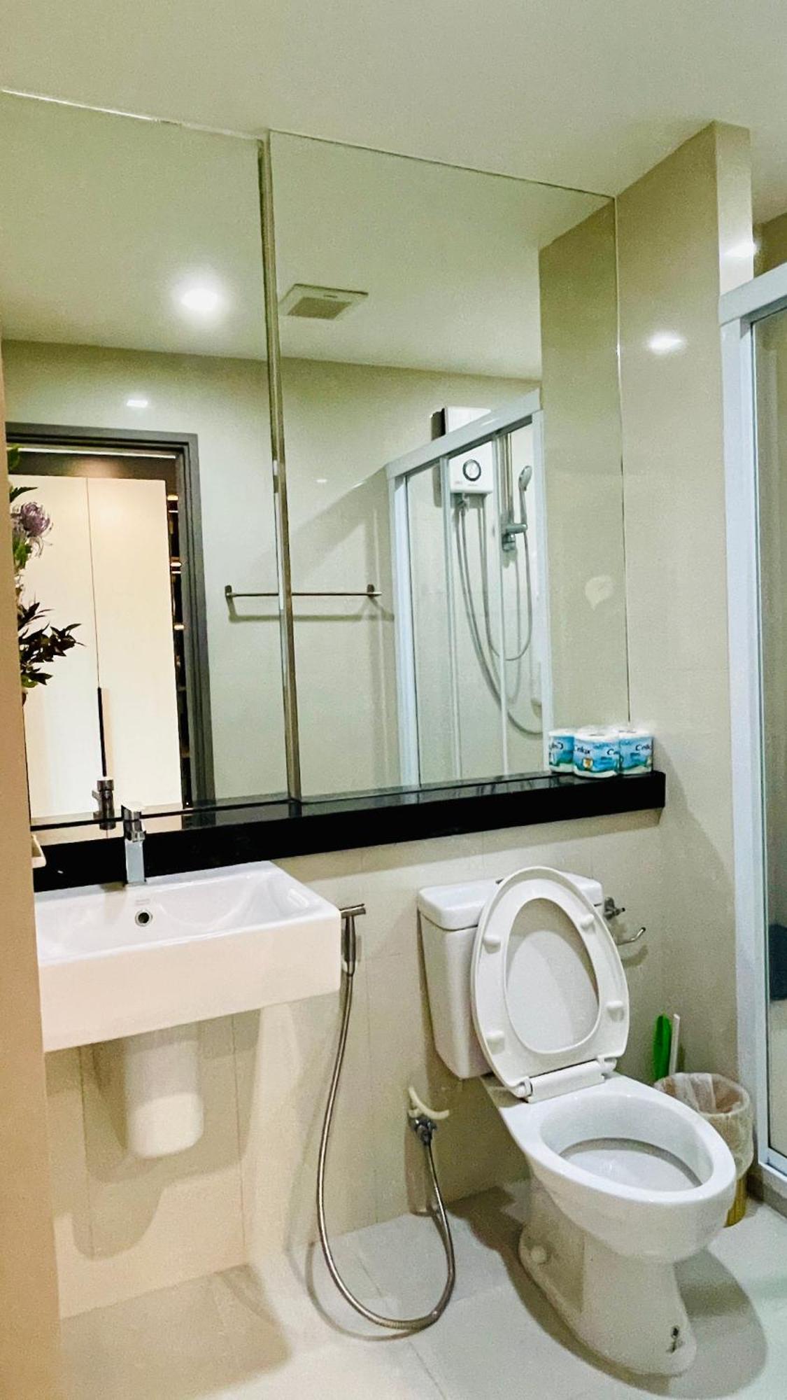 The Base 639 By Numam * Pattaya