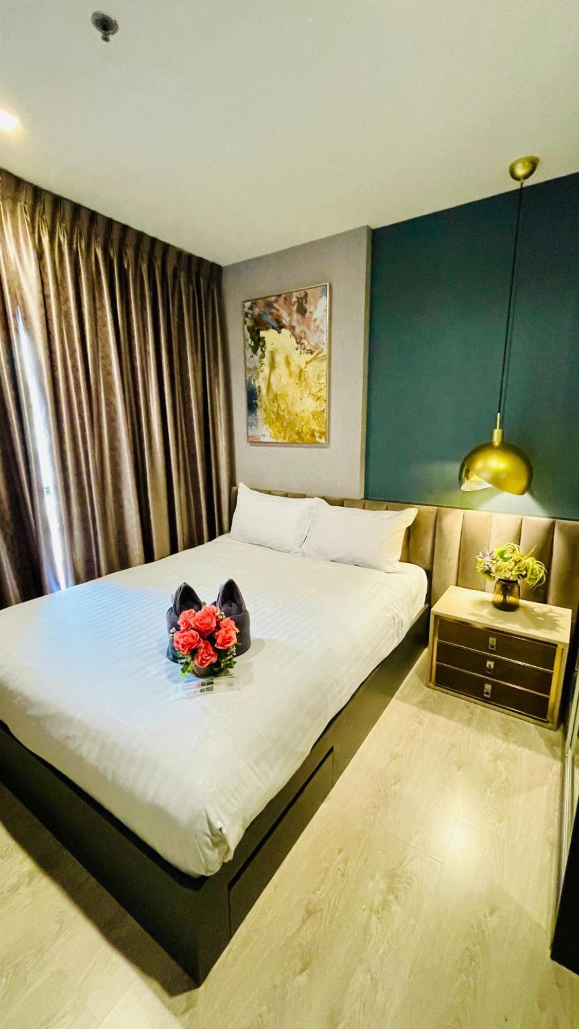 The Base 639 By Numam Pattaya