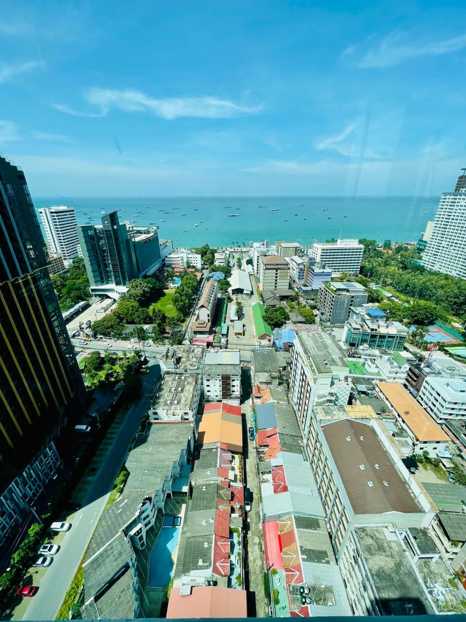 The Base 27 By Numam Apartment Pattaya