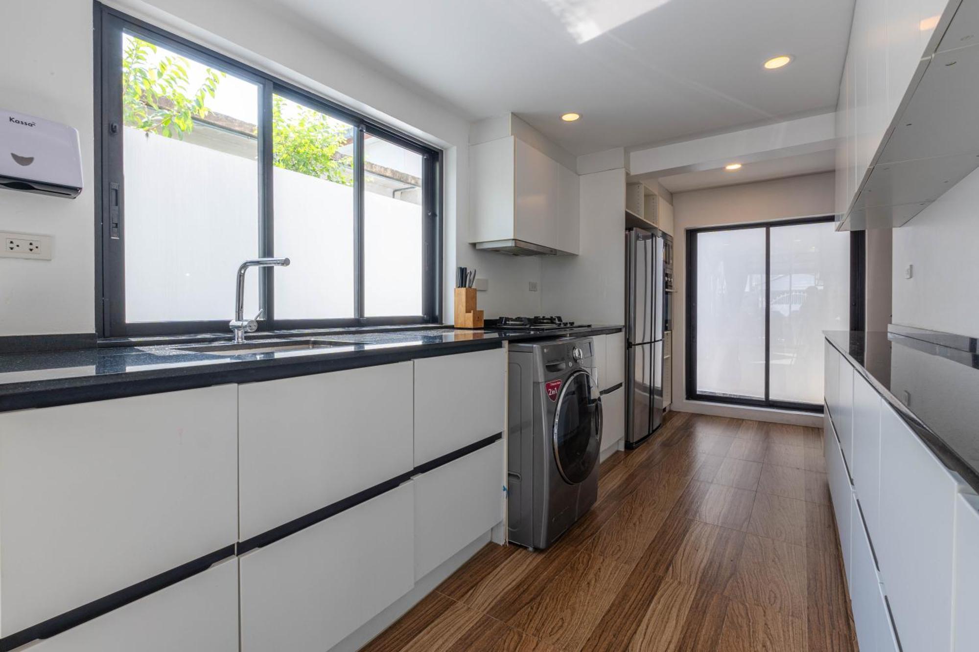 Luxury Pool Center C5 - 5 Bedroom *