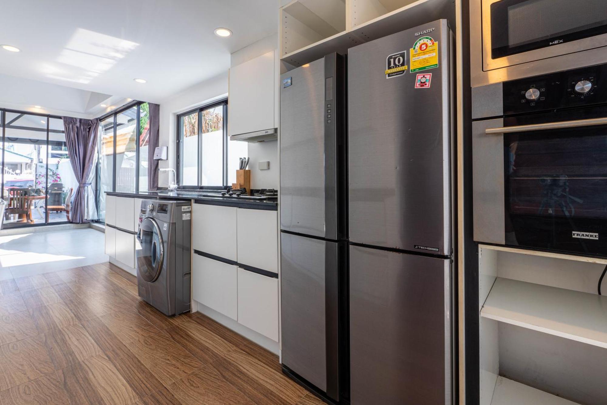 Villa Luxury Pool Center C5 - 5 Bedroom Pattaya