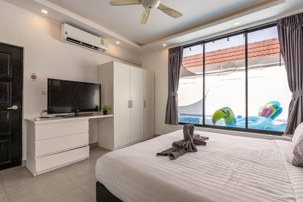 Villa Luxury Pool Center C5 - 5 Bedroom *