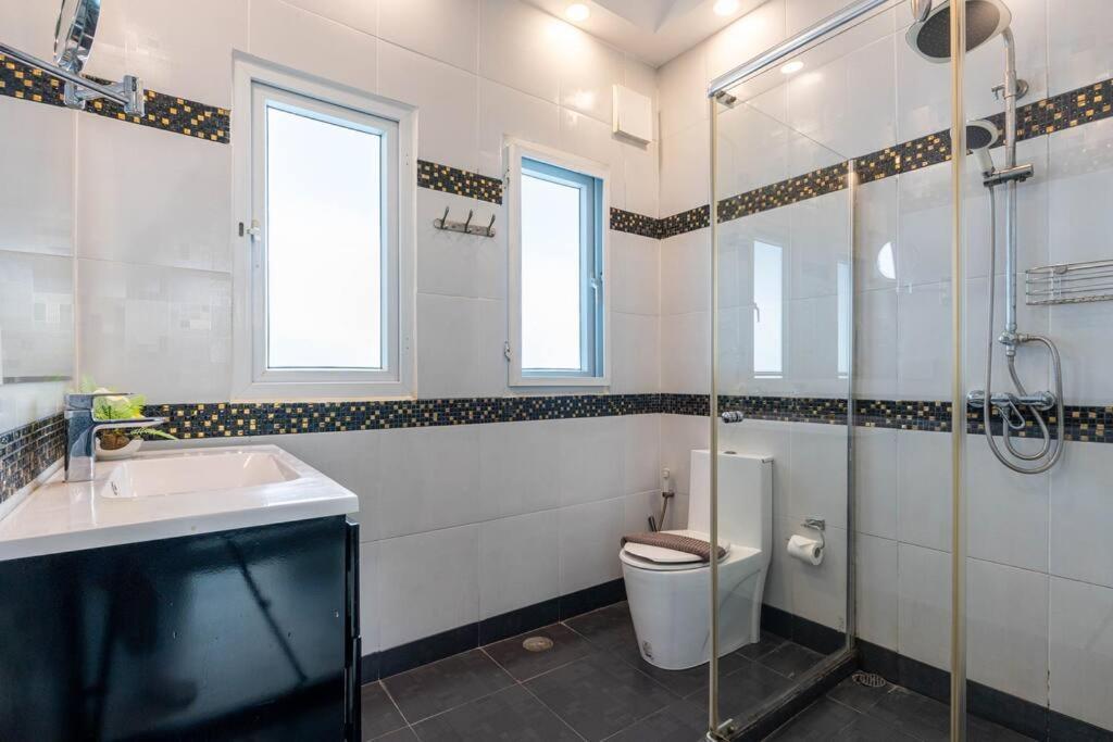Luxury Pool Center C5 - 5 Bedroom *