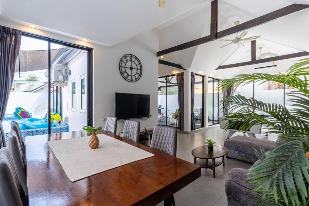 Villa Luxury Pool Center C5 - 5 Bedroom