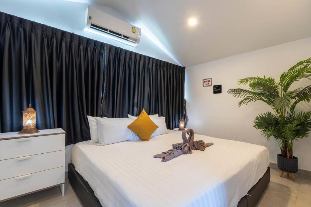 Luxury Pool Center C5 - 5 Bedroom Pattaya