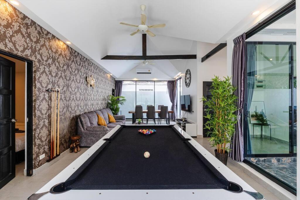 Luxury Pool Center C5 - 5 Bedroom Villa Pattaya