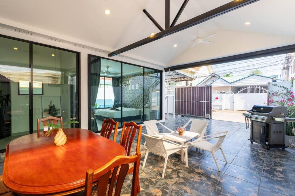 Luxury Pool Center C5 - 5 Bedroom Villa *