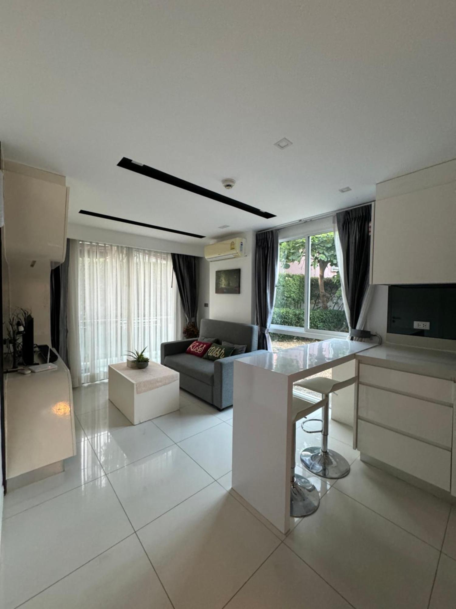 Apartment Center Residents ที่พักในตัวเมืองพัทยา *