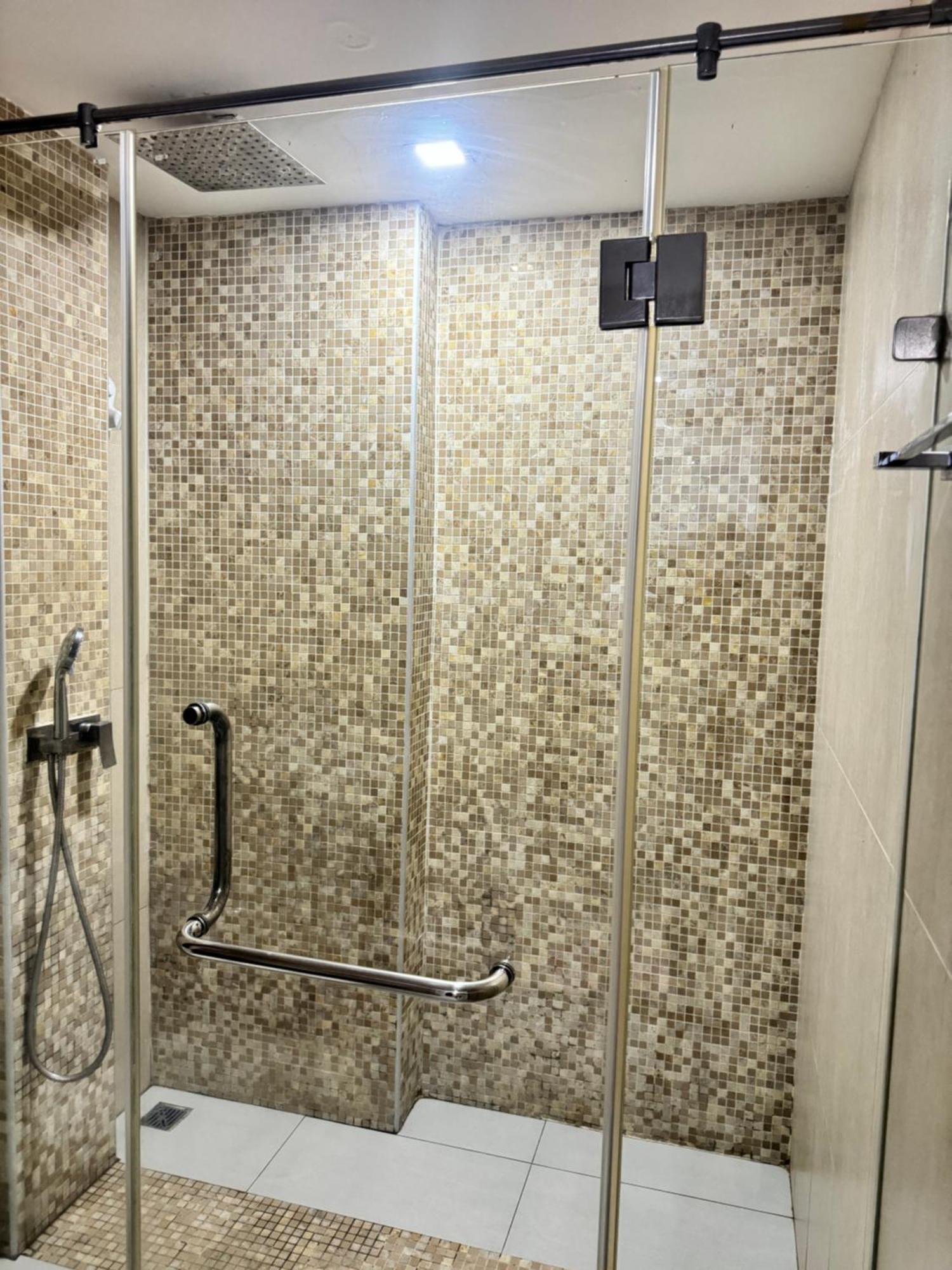 芭提雅中心地带 Centara Avenue 一房公寓6楼紧邻海滩, 酒吧街, 购物中心 Apartment *