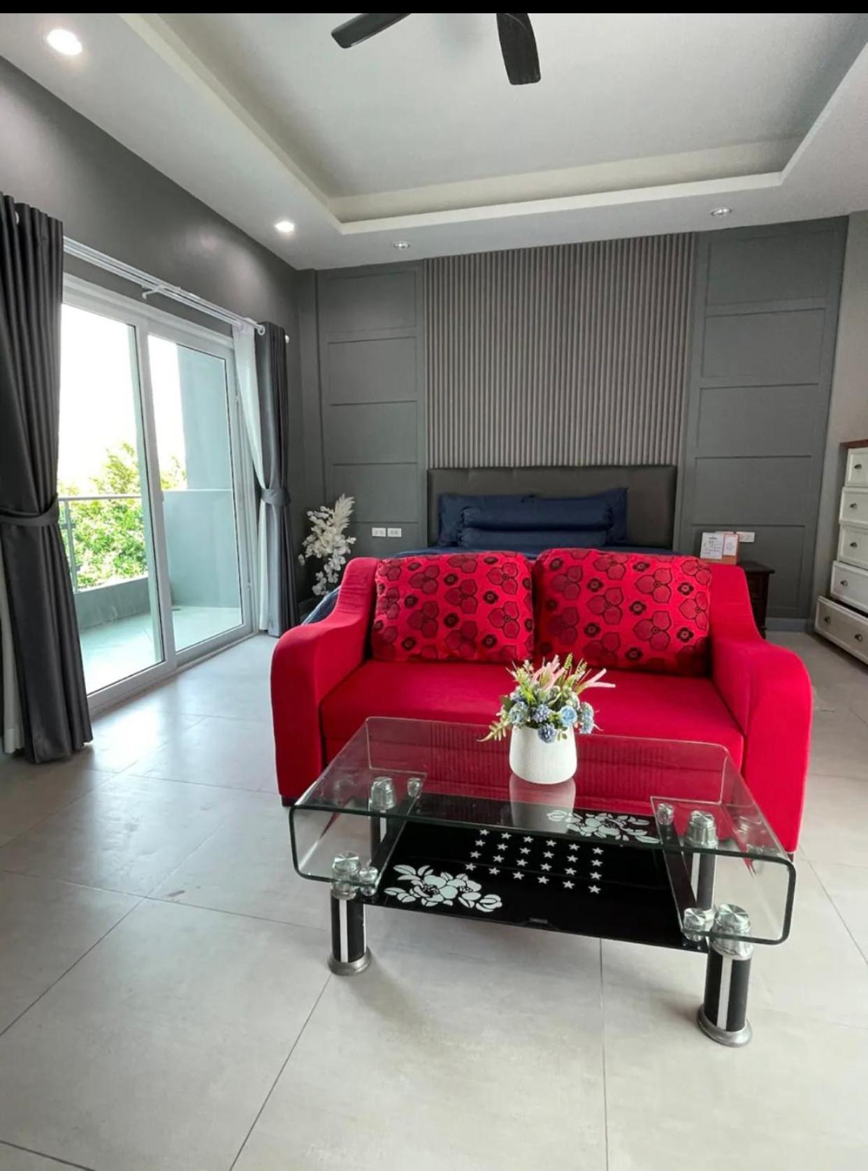Michelle House Pool Pattaya
