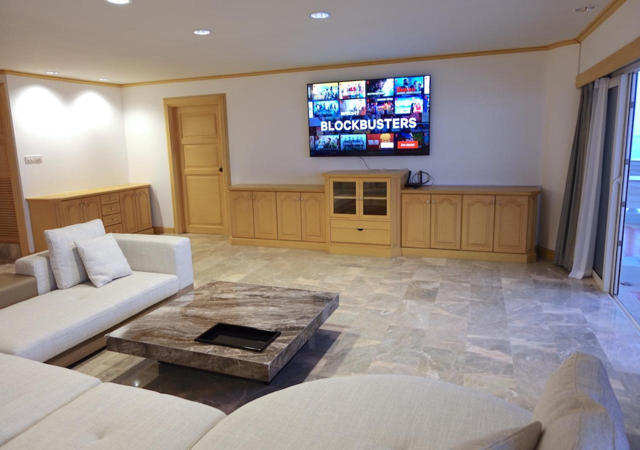 Apartment Spacious Seaview 3br Apartment:direct Access