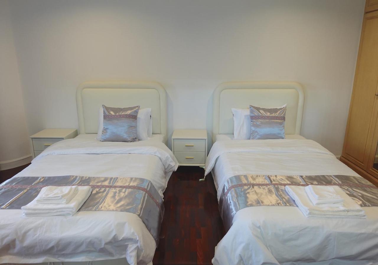 Spacious Seaview 3br Apartment:direct Access Pattaya
