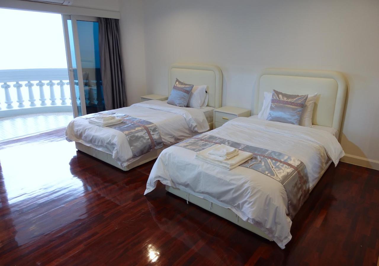 Spacious Seaview 3br Apartment:direct Access Apartment Pattaya