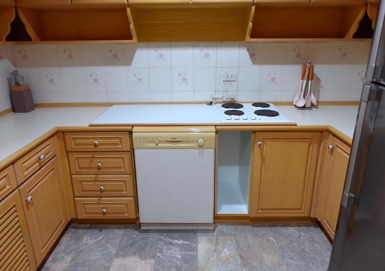 Spacious Seaview 3br Apartment:direct Access Apartment