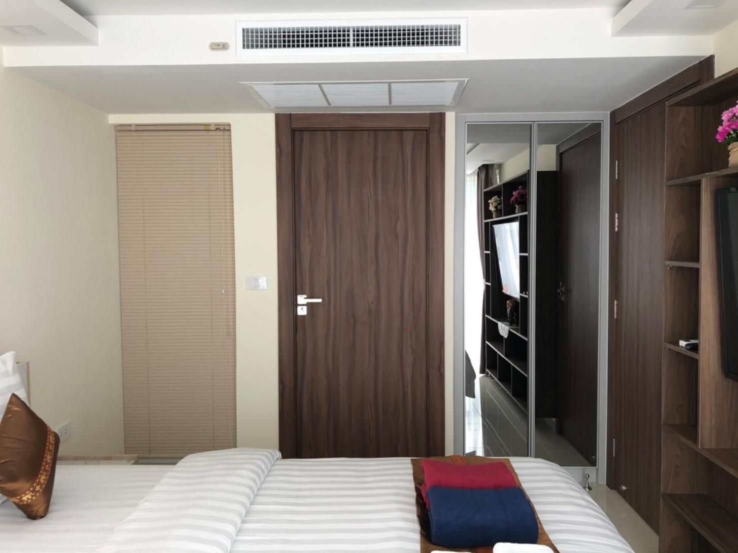 Luxury Business Suits In Grand Avenue By Estates *