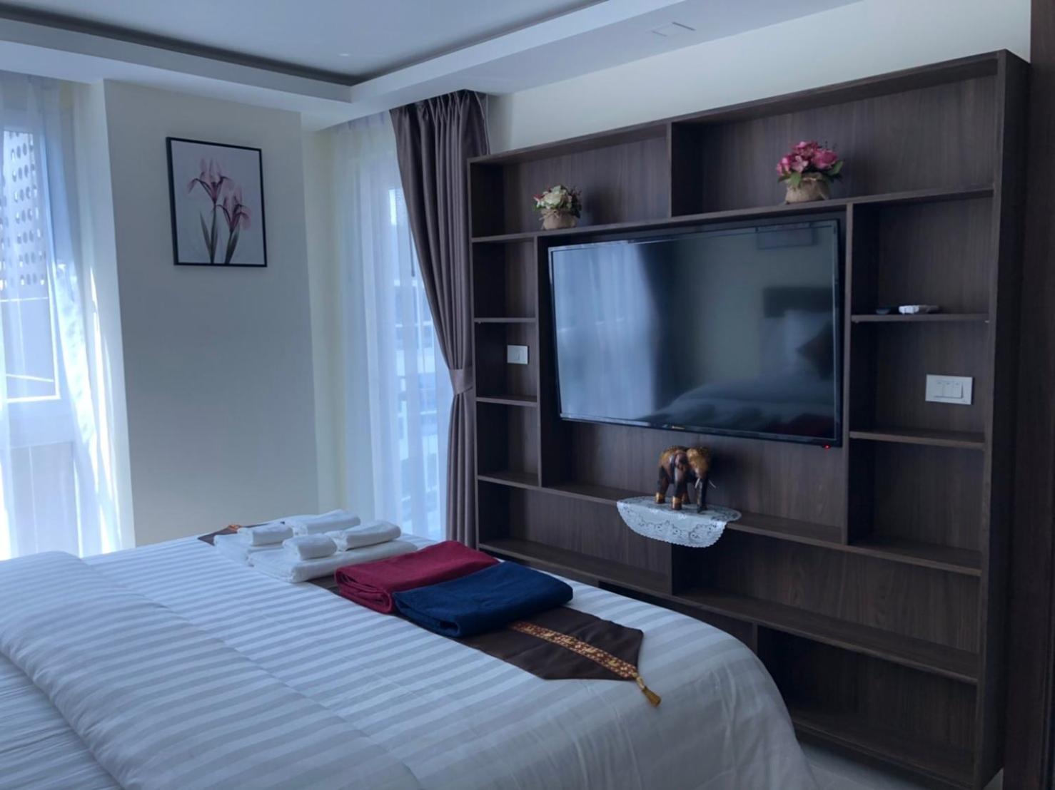 Luxury Business Suits In Grand Avenue By Estates *