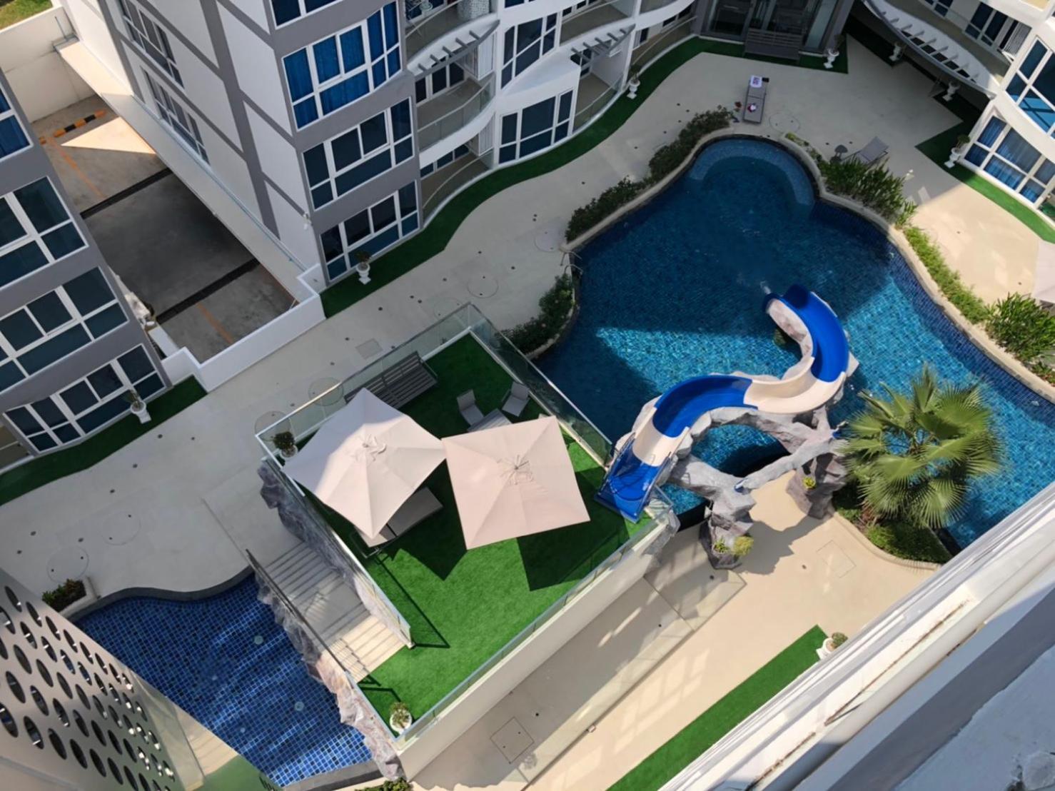 Luxury Business Suits In Grand Avenue By Estates Apartment Pattaya