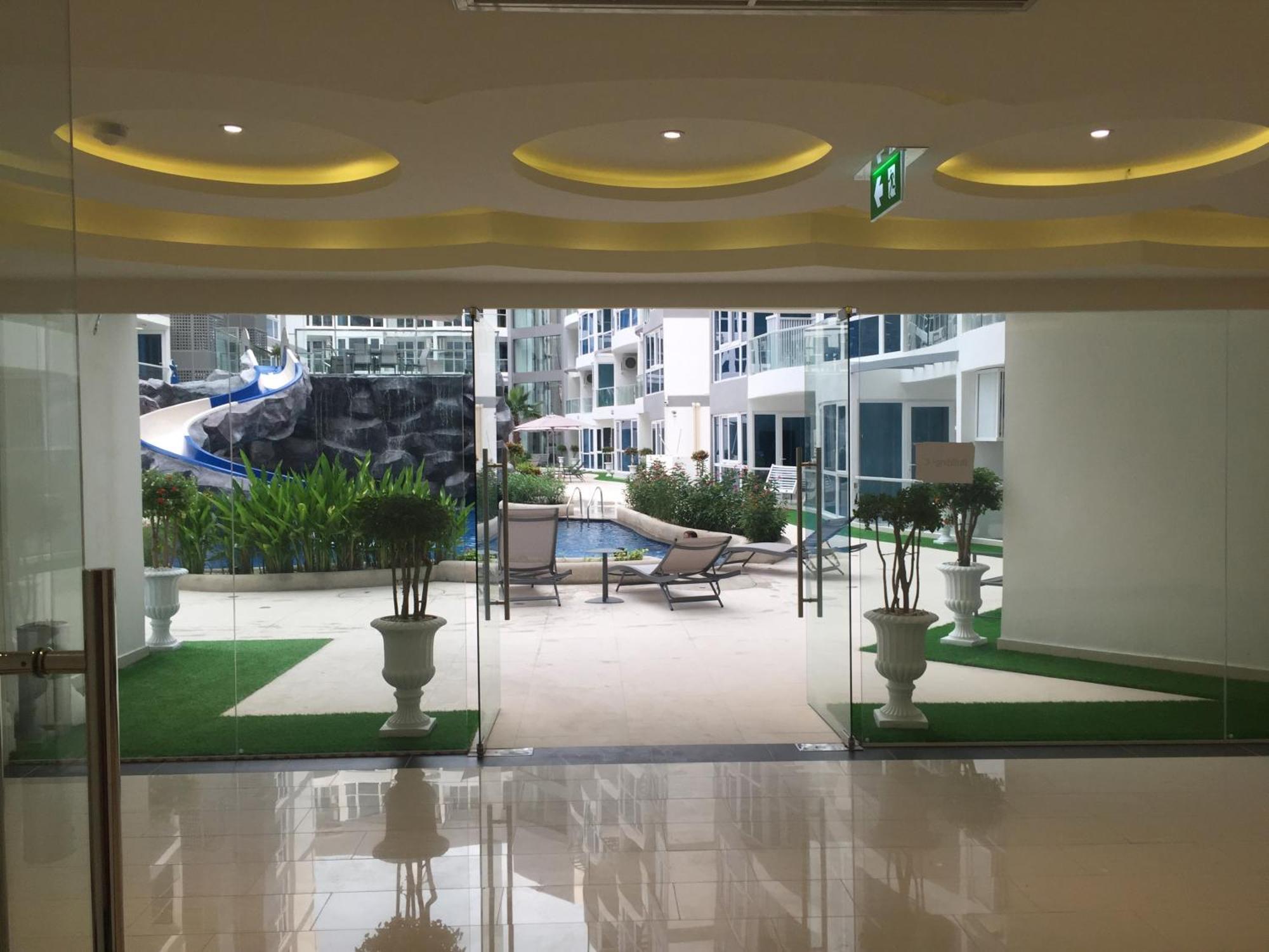 Apartment Luxury Business Suits In Grand Avenue By Estates