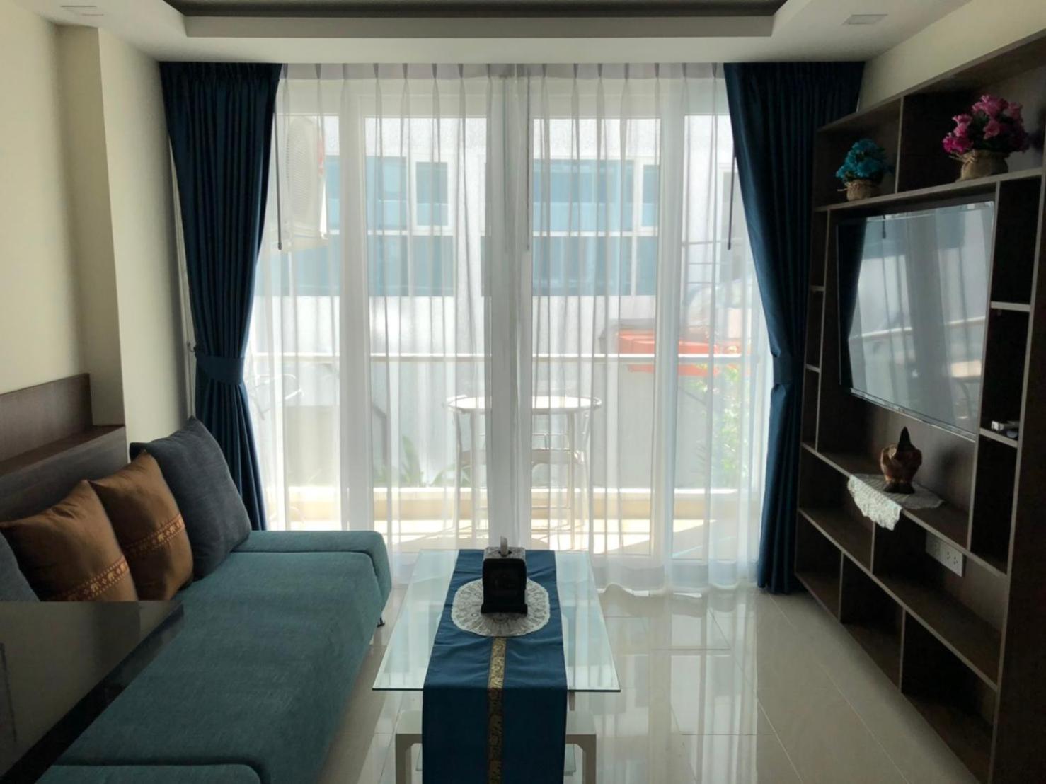 Luxury Business Suits In Grand Avenue By Estates Apartment *