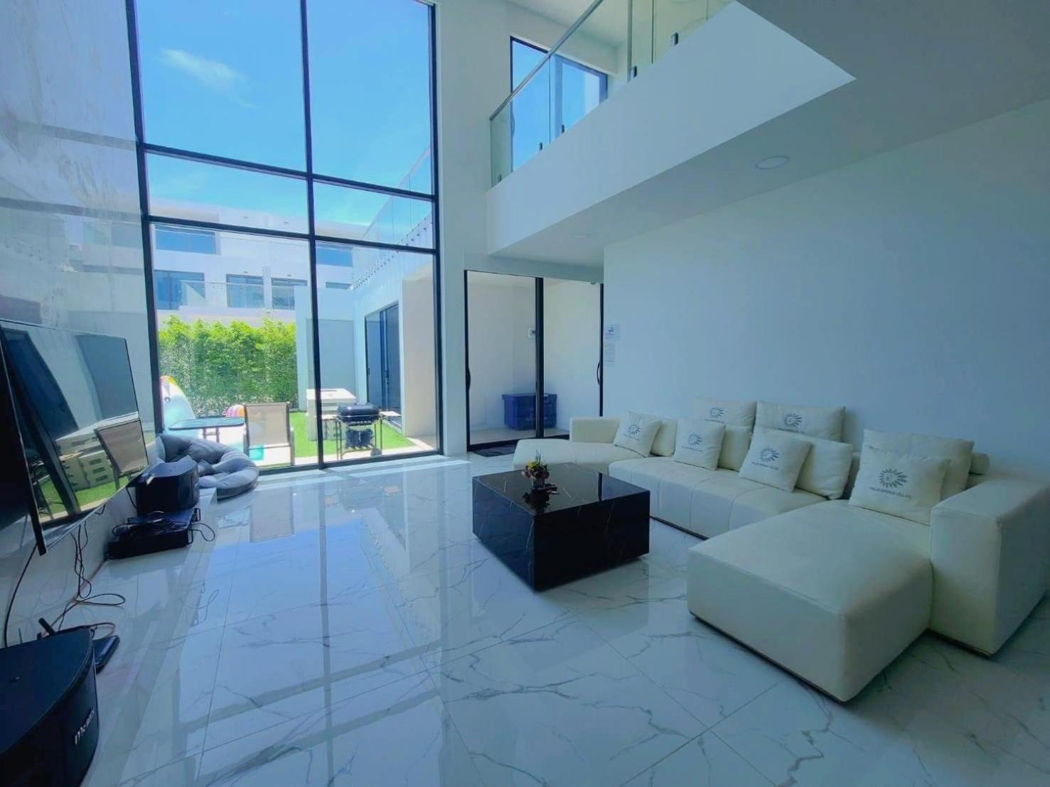 Plam Spring Pool 3 Bedroom Apartment