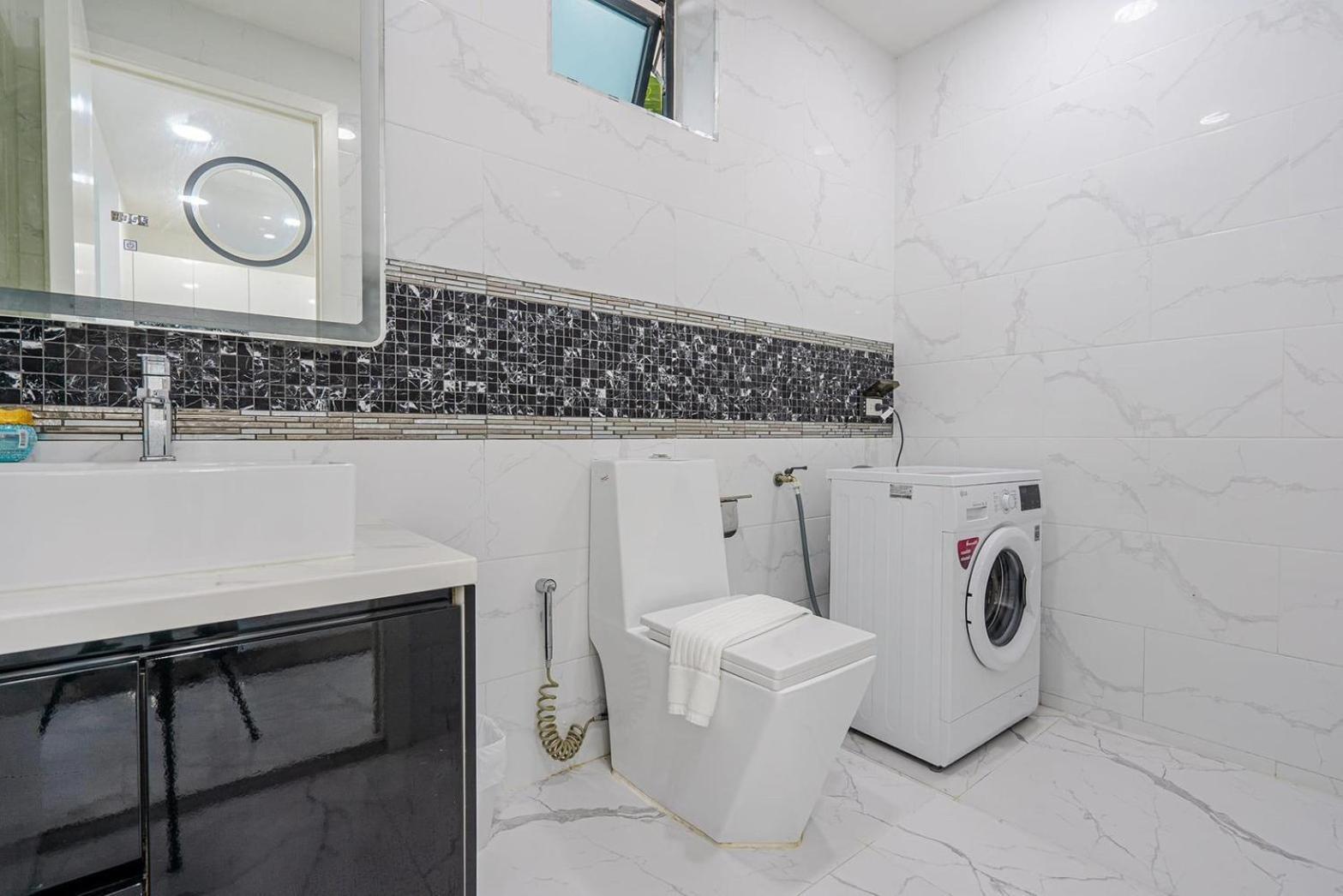 Plam Spring Pool 3 Bedroom *