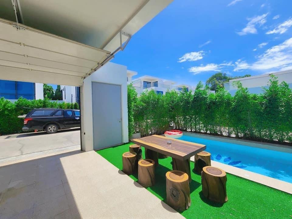 Plam Spring Pool 3 Bedroom * Pattaya