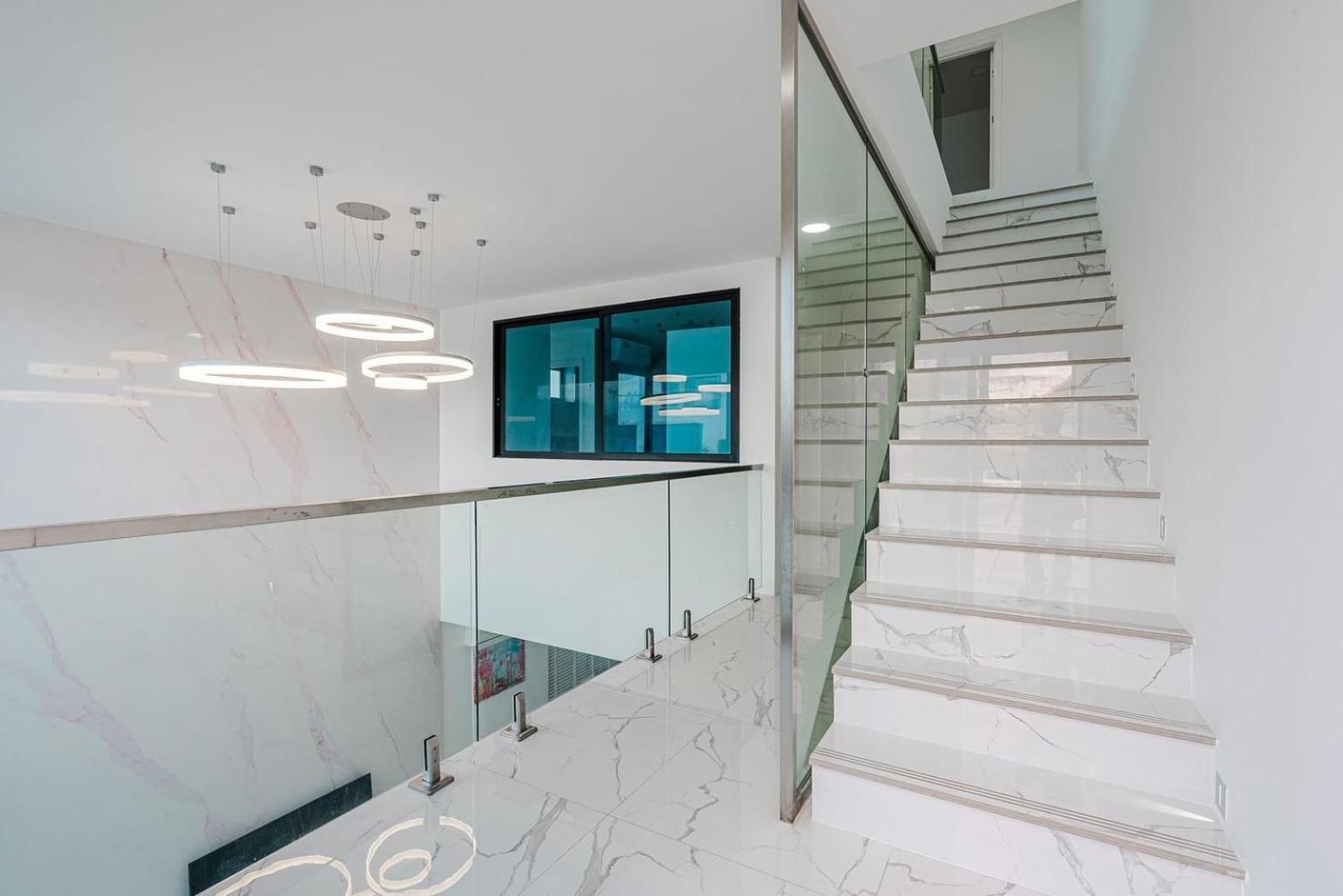 Plam Spring Pool 3 Bedroom Apartment