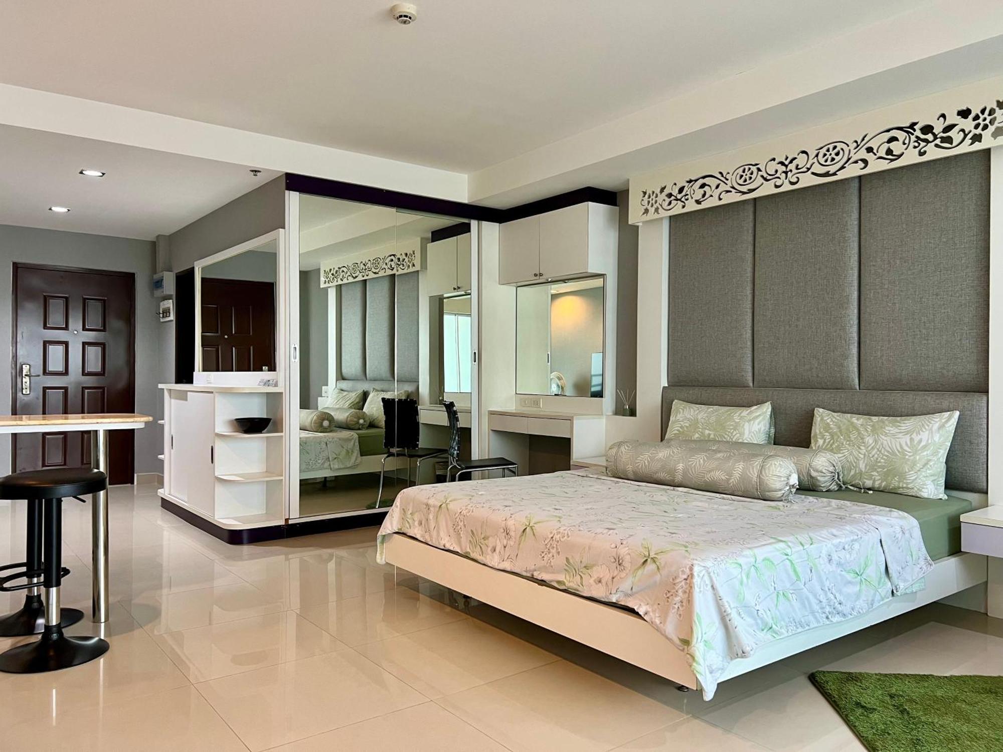 Apartment View Talay 7 Seaview Pattaya