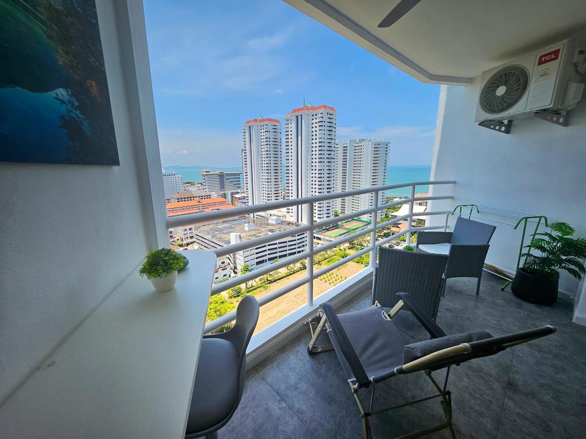 View Talay 5 Jomtien Beachfront Pattaya
