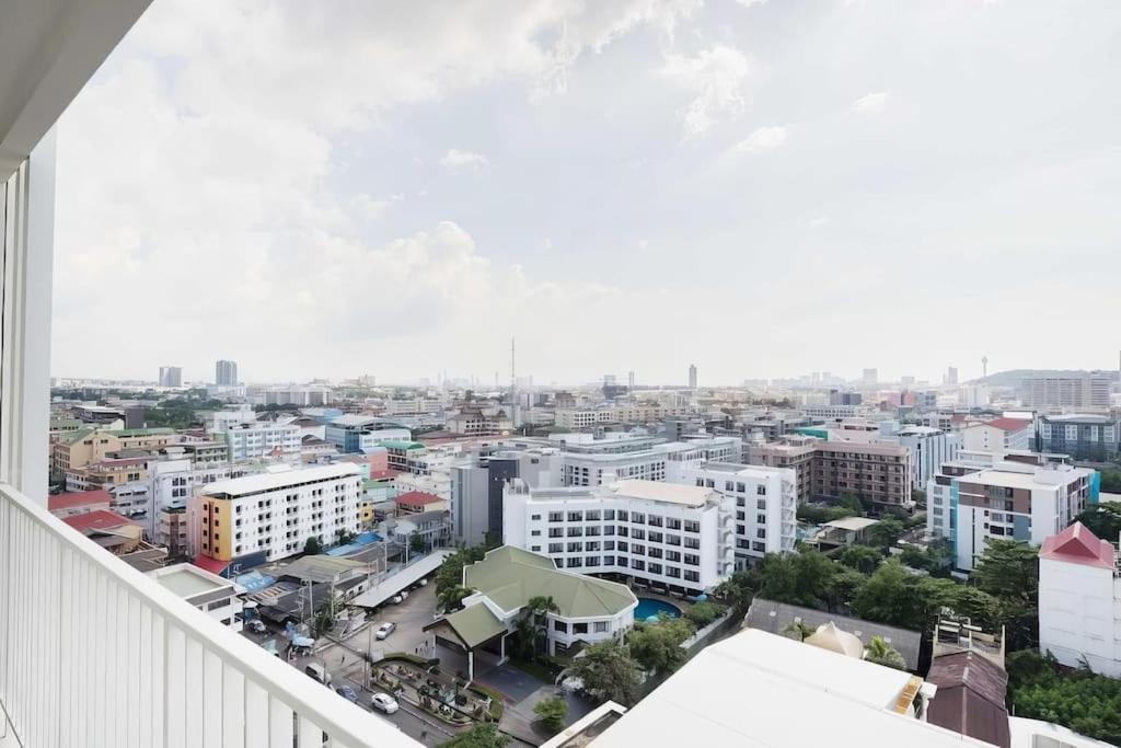 Apartment Downtown Cozy Condo, The Base.7 Pattaya