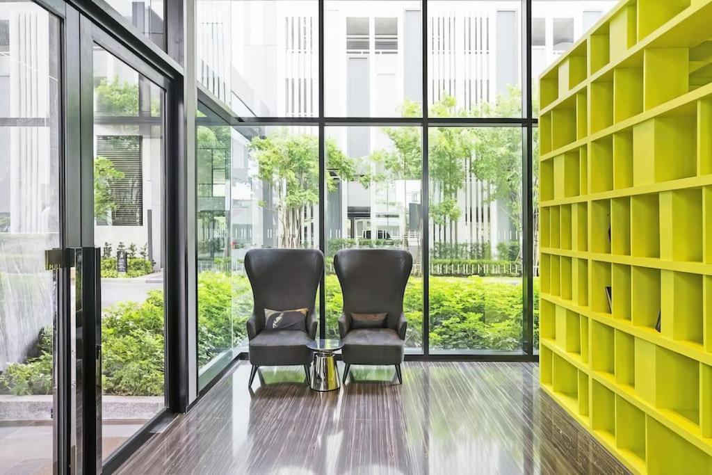 Apartment Downtown Cozy Condo, The Base.7 *
