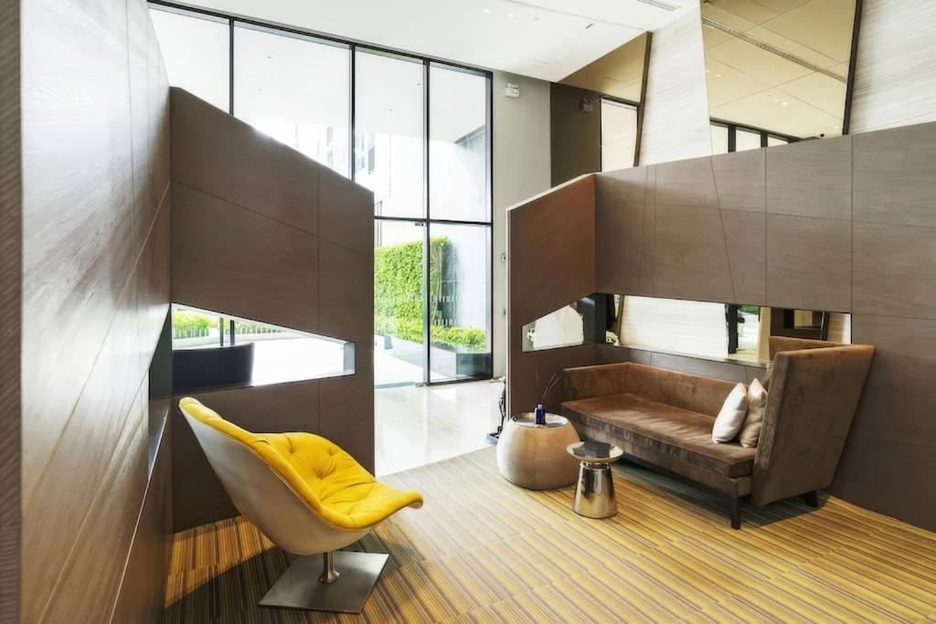 Downtown Cozy Condo, The Base.7 *