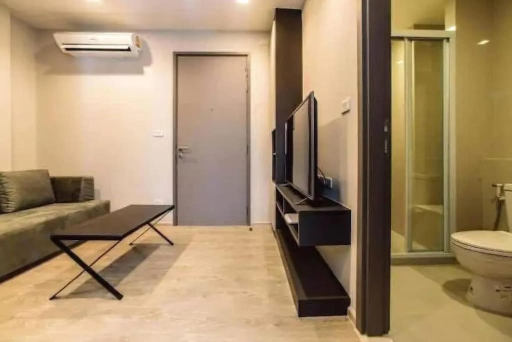 Downtown Cozy Condo, The Base.7 Apartment *