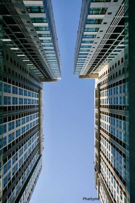 Apartment Downtown Cozy Condo, The Base.7 *
