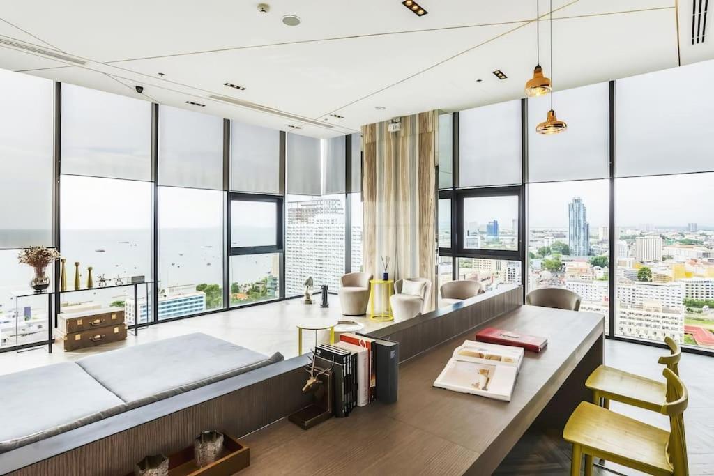 Downtown Cozy Condo, The Base.7 Apartment Pattaya