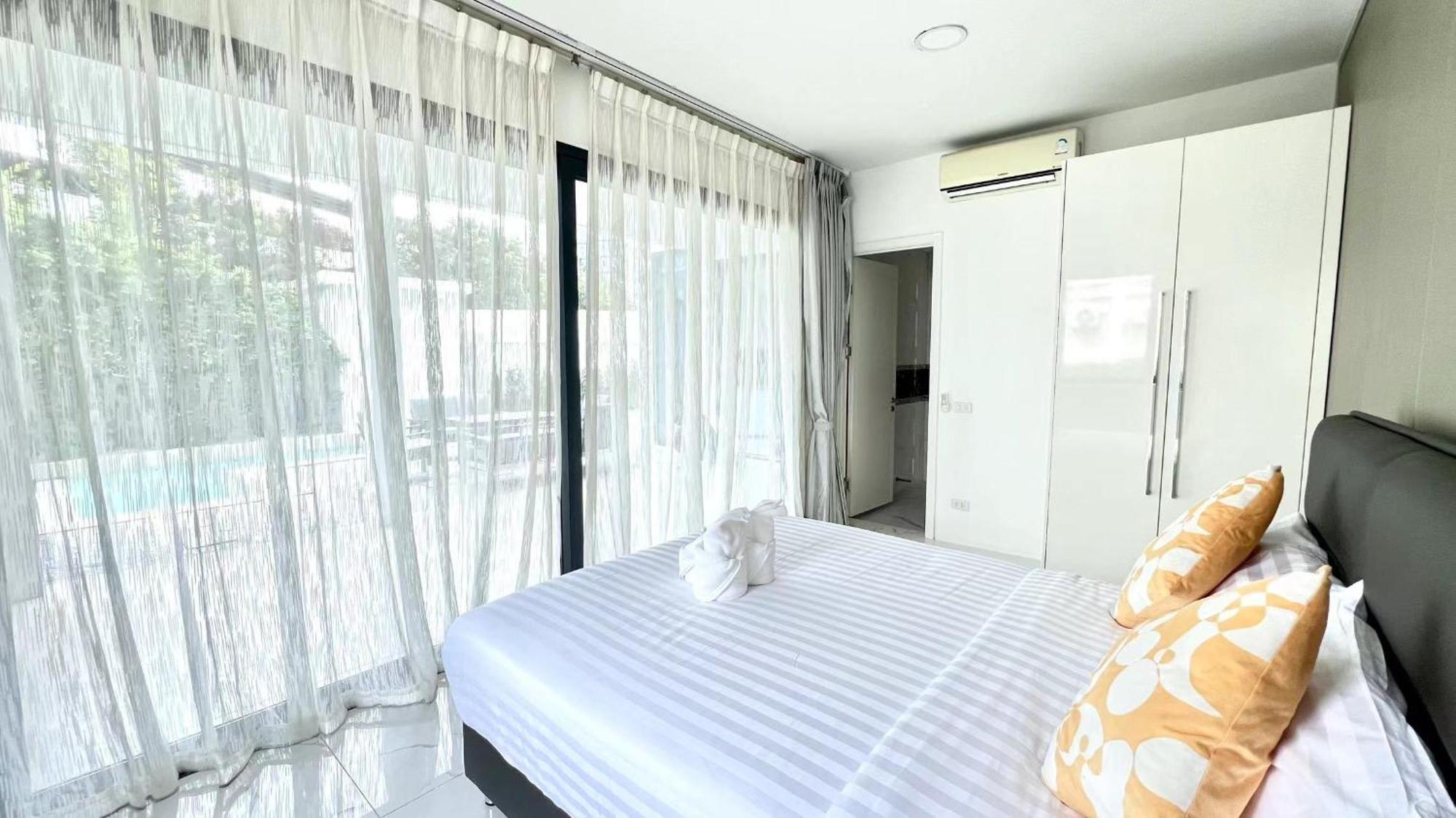 棕榈泉独栋现代5卧泳池别墅 * Pattaya