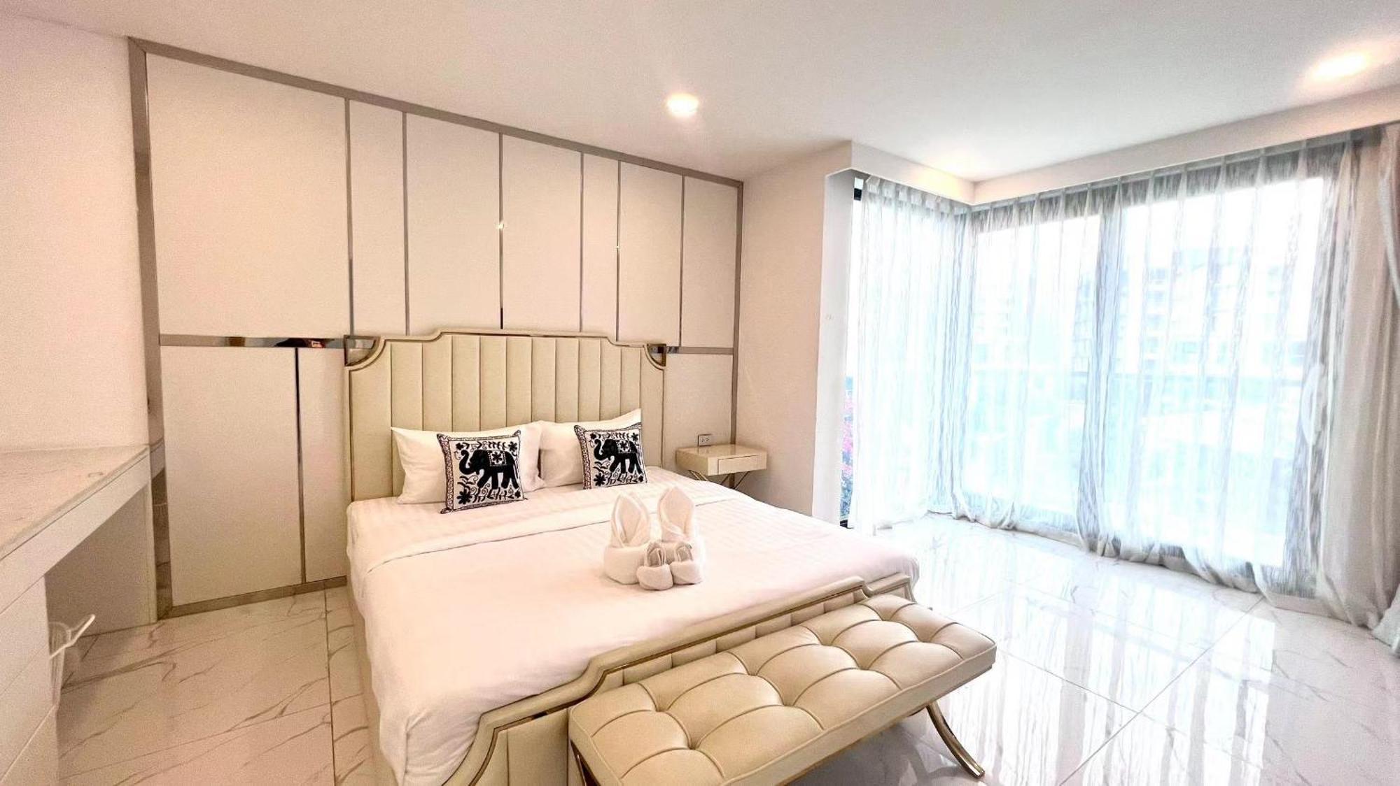Luxury 3 Bedroom Pool In Palm Spring * Pattaya